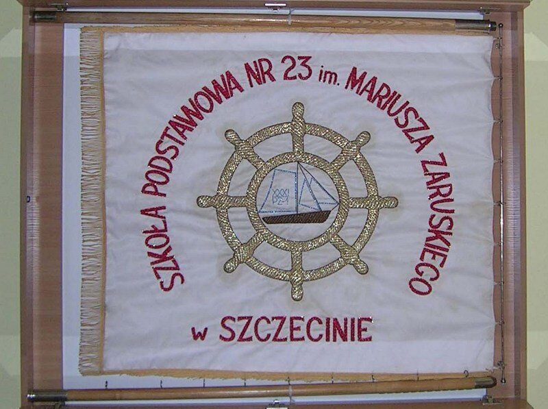 Sztandar szkoły