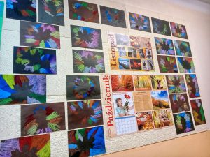 Galeria z pracami spadających liści