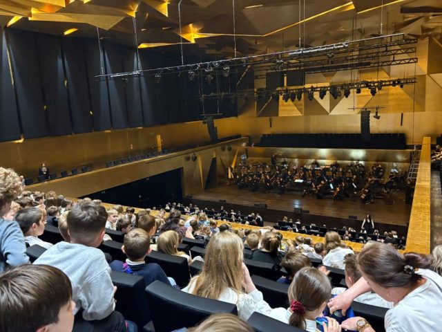 Wyjście do filharmonii