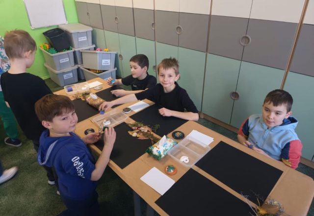 prace plastyczne wykonywane przez uczniów