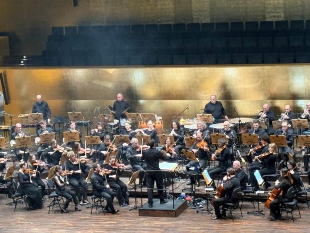 Wyjście do filharmonii