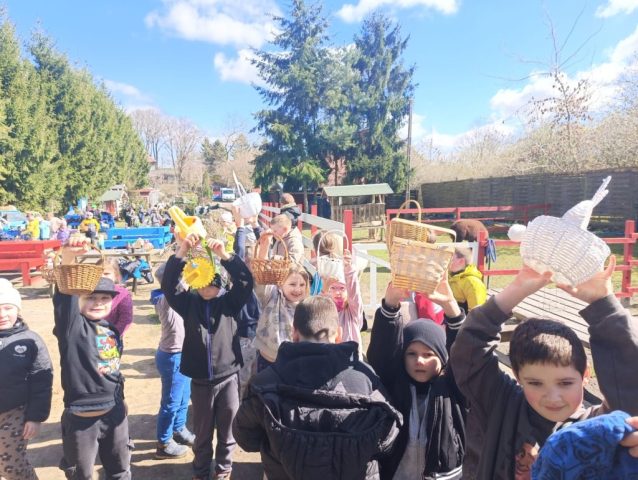 Udział w Warsztatach Wielkanocnych w Alpakowym Gaju w Bobolinie.